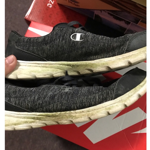 Champion shoes - Picture 2 of 3